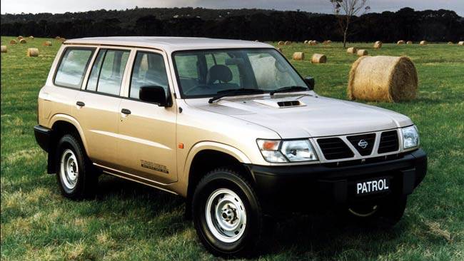2001 Nissan patrol gu ii st review #1