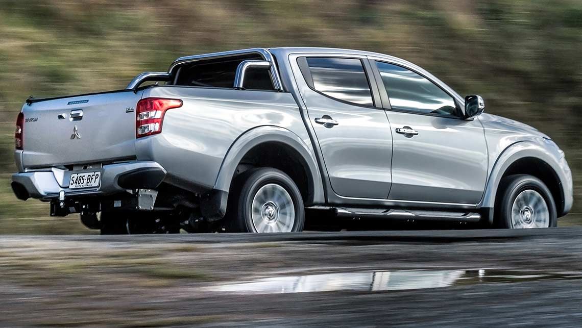 Nissan navara mitsubishi triton comparison