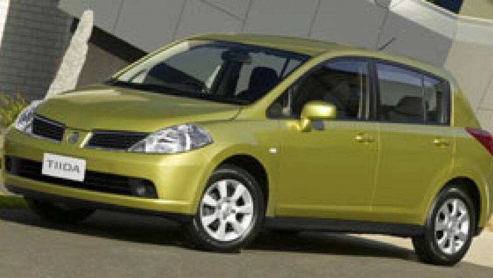 2006 Nissan tiida st review #6