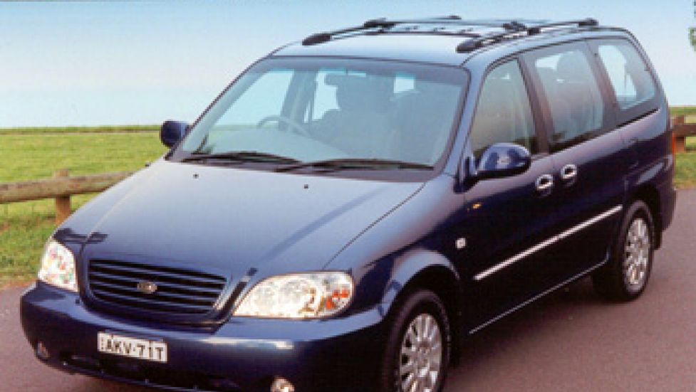 2002 toyota tarago review #2