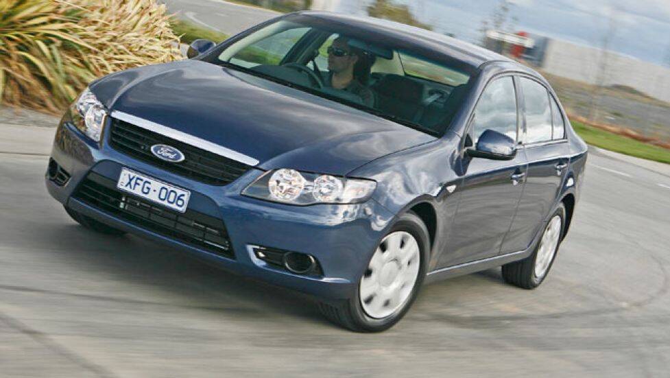 ford falcon or toyota aurion #2