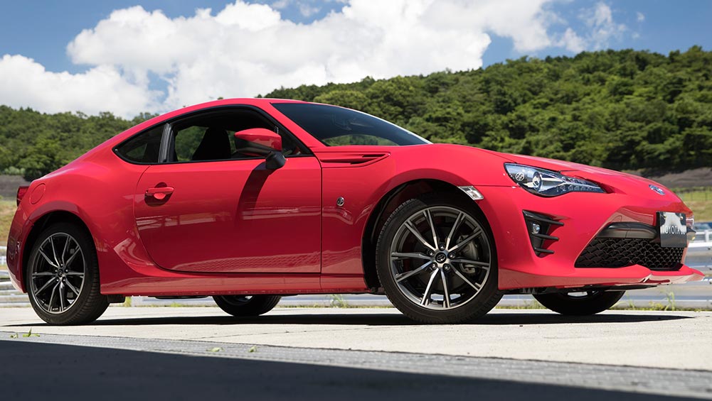 Toyota 86 2016 Track Review | First Drive | CarsGuide