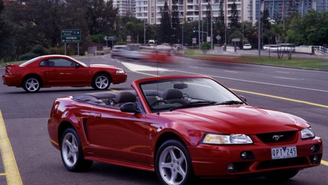 2001 Ford mustang coupe review