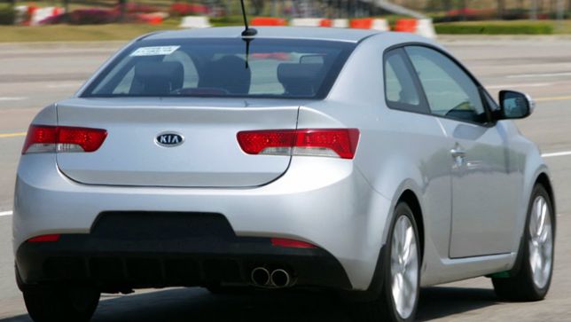 Kia Cerato Koup review | CarsGuide